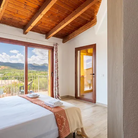 Corte Di Gallura アパートホテル ブドーニ