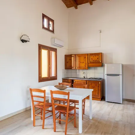 Corte Di Gallura 公寓式酒店