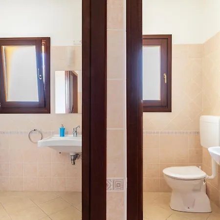 Corte Di Gallura Aparthotel 3*