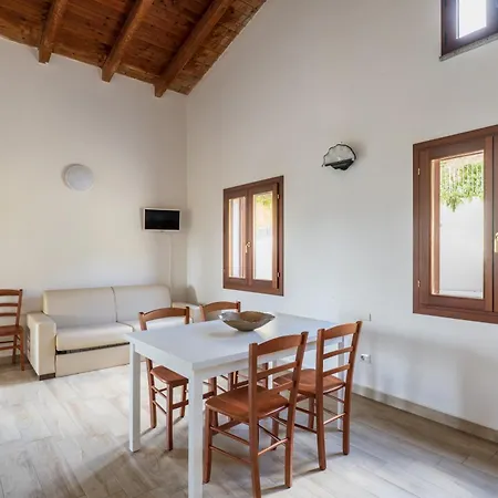 Corte Di Gallura Aparthotel